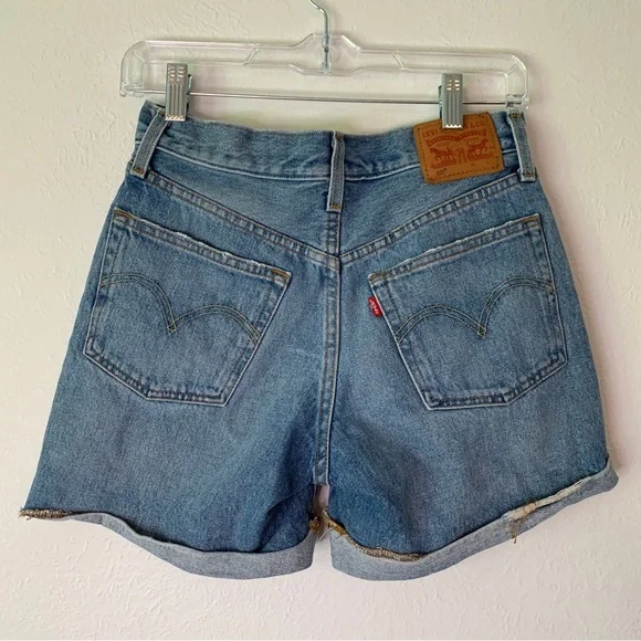 Levi’s Button Fly Distressed Cutoff Shorts W 25